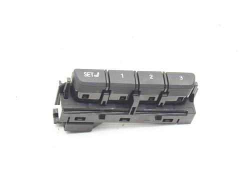 Used Switch Switch LEXUS RZ (_BM1_) 450e DIRECT4 (XEBM15) (313 hp) 39784029 39784029