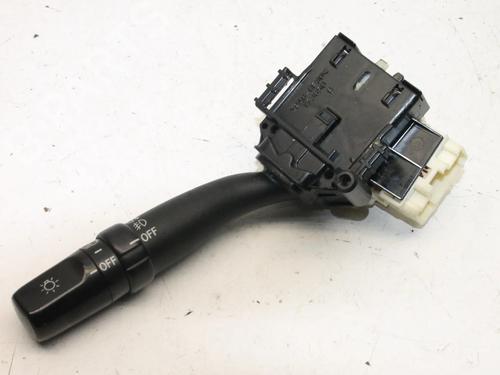 Rattstammestilk Rattstammestilk TOYOTA COROLLA Verso (ZER_, ZZE12_, R1_) 2.2 D-4D (AUR10_, AUR10R) (177 hp) 39813252 39813252