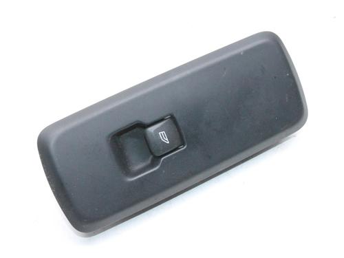 Used Right rear window switch Right rear window switch LAND ROVER RANGE ROVER SPORT I (L320) 3.0 D 4x4 (245 hp) 39828120 39828120