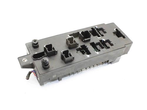 fuse-box-land-rover-defender-station-wagon-l663-2019-39769349 main image