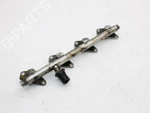 injection-rail-mercedes-benz-a-class-w177-2018-39775132 main image
