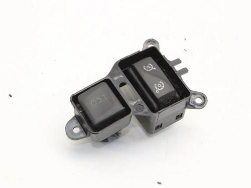 switch-renault-captur-i-j5_-h5_-2013-40114320 main image