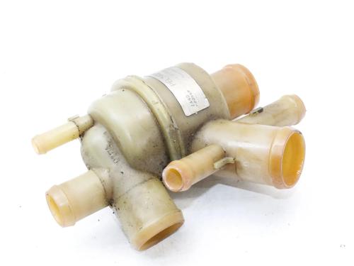 Used Thermostat housing Thermostat housing LAND ROVER RANGE ROVER SPORT I (L320) 2.7 D 4x4 (190 hp) 39822531 39822531