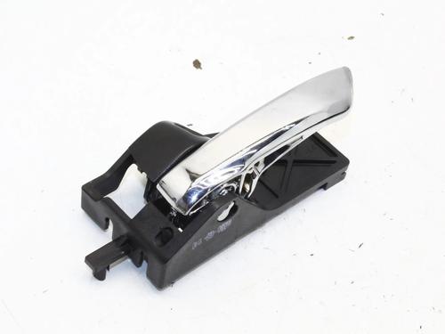 Used Front left interior door handle Front left interior door handle SUZUKI SX4 S-Cross (JY) 1.4 Hybrid (Mild Hybrid) (AKK 414) (129 hp) 39832173 39832173