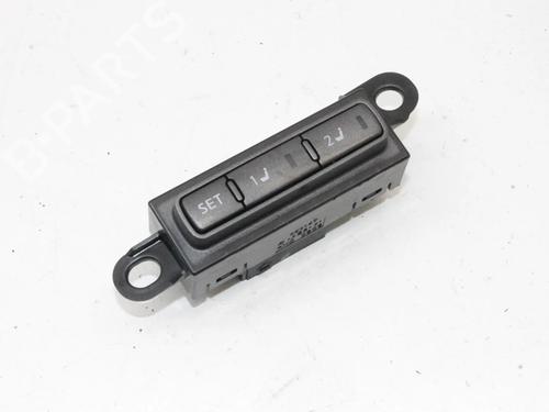 Used Switch Switch INFINITI Q50 50 D (170 hp) 39844072 39844072