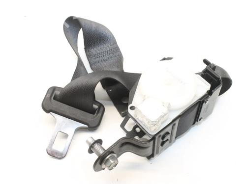 Sikkerhedssele bag midten Sikkerhedssele bag midten HONDA ACCORD VIII (CU) 2.2 i-DTEC (CU3) (150 hp) 39795074 39795074