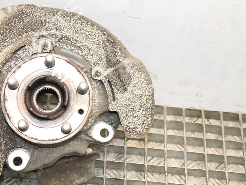 Left front steering knuckle JAGUAR E-PACE (X540) 2.0 D180 AWD | BP39844657M25 - Image 4