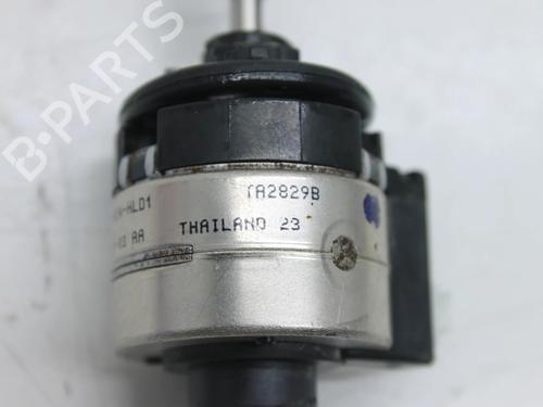 Headlight adjuster motor TESLA MODEL Y (5YJY) EV Performance All-wheel Drive | BP39878455E19 - Image 3