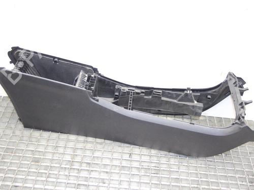 Mittelkonsole Mittelkonsole MERCEDES-BENZ A-CLASS (W177) A 180 d (177.003) (116 hp) 39813531 39813531