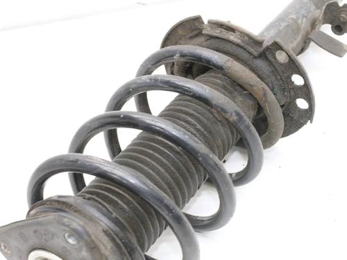 Left front shock absorber FORD KUGA II (DM2) 2.0 TDCi 4x4 | BP39772567M16 - Image 3