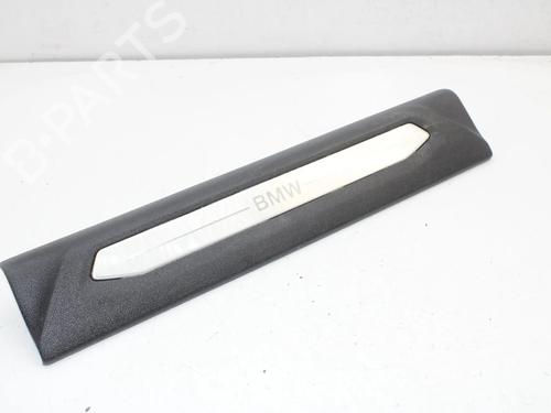 venstre-sidekjole-bmw-1-f40-2019-39773361 main image