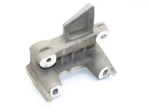 Used Engine mount Engine mount PEUGEOT 2008 II (UD_, US_, UY_, UJ_, UR_, UC_) e-2008 (UKZKXZ) (136 hp) 39861737 39861737