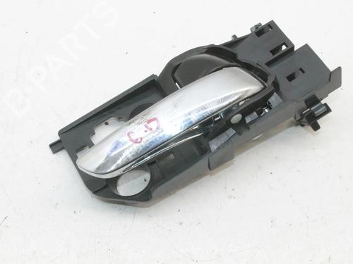 Højre bagtil invendig håndtag Højre bagtil invendig håndtag HONDA HR-V (RU) 1.6 i-DTEC (RU8) (120 hp) 39876034 39876034