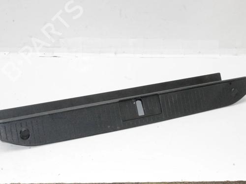 tailgate-trim-mercedes-benz-s-class-w221-v221-2005-2006-2007-2008-2009-2010-2011-2012-2013-39781729 main image