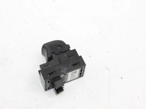 Left rear window switch BMW 5 (G30, F90) 530 e Plug-in Hybrid | BP39820917I29 - Image 4