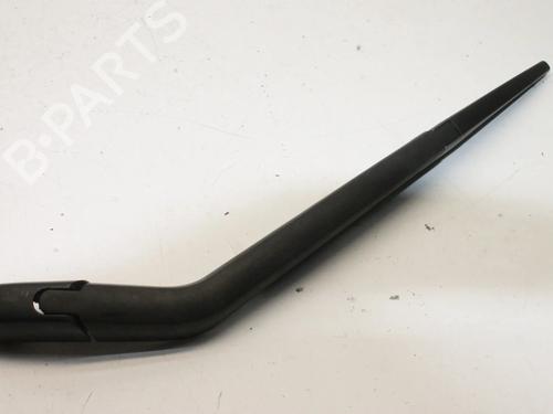 Used Rear windshield wiper arm Rear windshield wiper arm TOYOTA YARIS (_P13_) 1.5 Hybrid (NHP130_, NHP130) (101 hp) 39856930 39856930