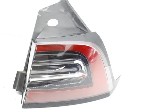 Right taillight TESLA MODEL Y (5YJY) EV Rear-Wheel Drive | BP39796826C35 - Image 5