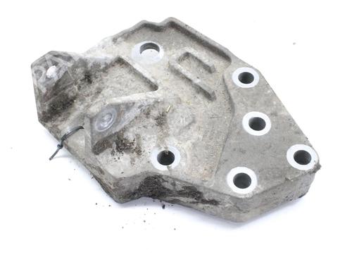 Used Engine mount Engine mount LAND ROVER RANGE ROVER EVOQUE (L538) 2.2 D 4x4 (190 hp) 39827443 39827443