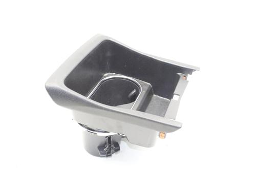 Kopholder/Genstandsholder Kopholder/Genstandsholder TOYOTA bZ4X (_EAM1_) EV (YEAM15) (218 hp) 39863787 39863787