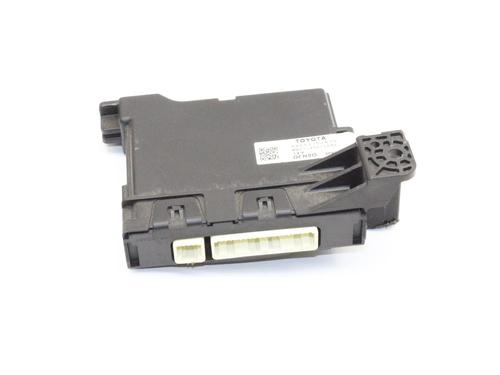 Used Control unit Control unit TOYOTA AURIS (_E18_) 1.6 D4-D (WWE185_) (112 hp) 39795140 39795140