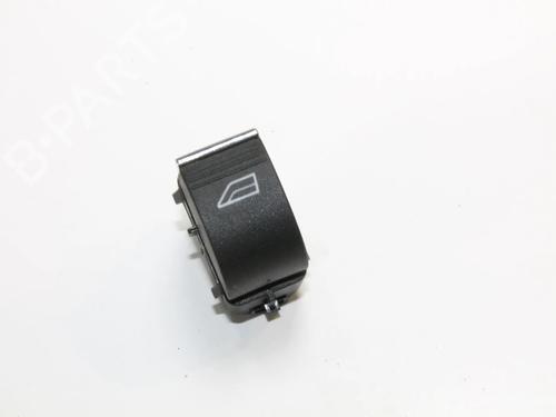 Used Right rear window switch Right rear window switch FORD KUGA II (DM2) 2.0 TDCi 4x4 (163 hp) 39832220 39832220