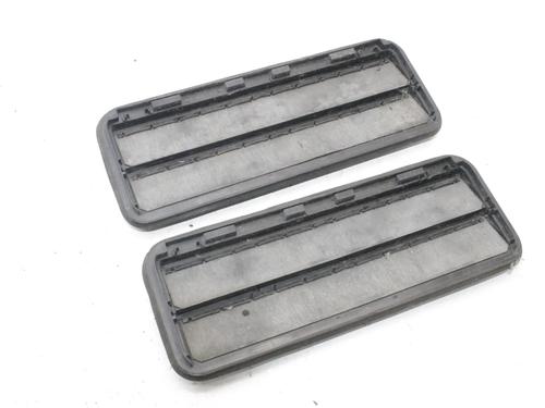 Grill Grill FORD RANGER (TKE) 3.2 TDCi 4x4 (200 hp) 39820950 39820950
