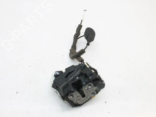 Venstre bagtil lås Venstre bagtil lås MG MG 4 (EH32) EV (204 hp) 39876703 39876703