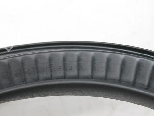 Gummiliste TESLA MODEL Y (5YJY) EV Performance All-wheel Drive | BP39791220C142 - Image 3