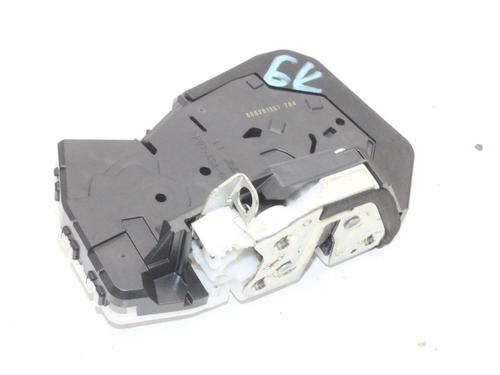 Cerradura puerta trasera izquierda Cerradura puerta trasera izquierda SUZUKI IGNIS III (MF, FF) 1.2 (ATK412) (90 hp) 39777444 39777444