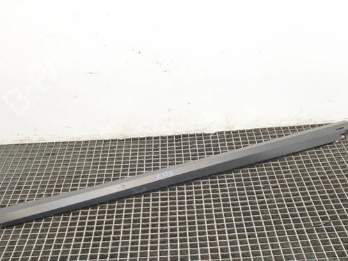 Used Left sideskirt Left sideskirt LAND ROVER RANGE ROVER EVOQUE (L538) 2.2 D 4x4 (150 hp) 39819956 39819956