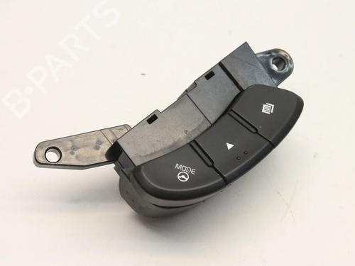 Used Steering wheel controls Steering wheel controls KIA SOUL II (PS) EV Electric (110 hp) 39867968 39867968