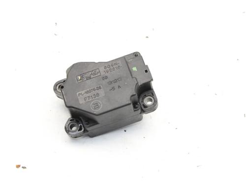 Used Electronic module Electronic module VOLVO V60 I (155) D5 Hybrid AWD (230 hp) 40556460 40556460