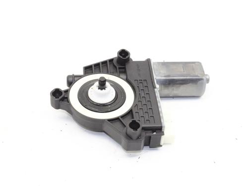 right-front-window-motor-bmw-1-f40-2019-39776691 main image