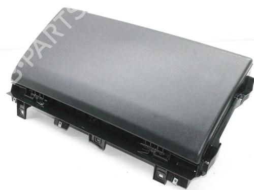 Used Glove box Glove box LAND ROVER RANGE ROVER SPORT II (L494) 4.4 SDV8 4x4 (340 hp) 39873893 39873893