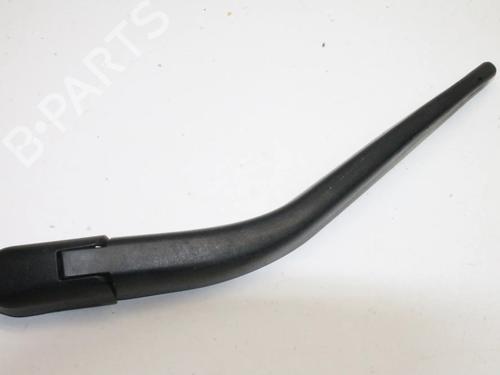Brazo limpia trasero Brazo limpia trasero HONDA JAZZ IV (GK_) 1.3 (102 hp) 39877847 39877847