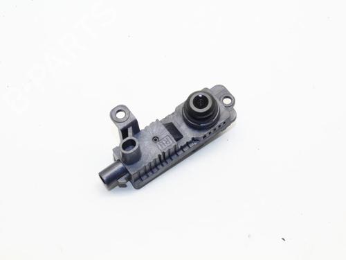 camera-tesla-model-3-5yj3-2017-39772217 main image