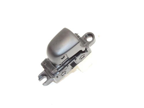 Used Switch Switch NISSAN JUKE (F16_) 1.0 (114 hp) 39784284 39784284