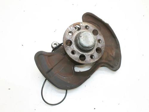 Used Left front steering knuckle Left front steering knuckle MERCEDES-BENZ C-CLASS (W204) C 180 CGI (204.031) (156 hp) 39810684 39810684