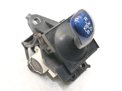 gear-lever-toyota-prius-_w3_-2008-2009-2010-2011-2012-2013-2014-2015-2016-39768176 main image