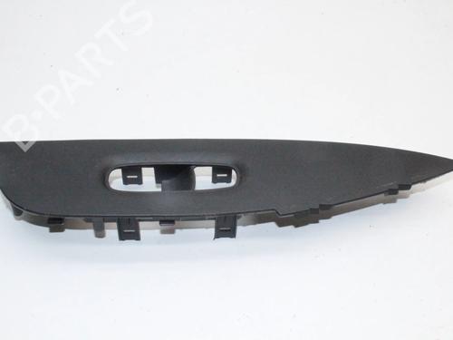 Used Left front window switch Left front window switch NISSAN X-TRAIL III (T32_, T32R, T32RR) 2.0 dCi ALL MODE 4x4-i (NT32) (177 hp) 39773006 39773006