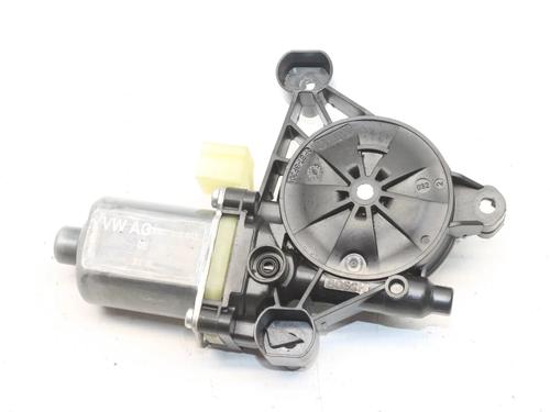 BP39813099E20 main image
