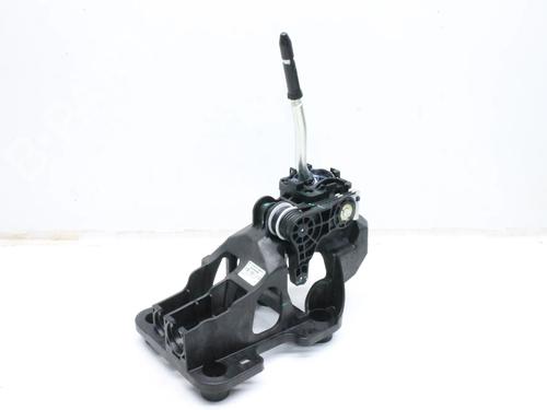 Used Gear lever Gear lever OPEL CORSA F (P2JO) 1.2 (68) (101 hp) 39805358 39805358