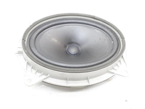 speaker-lexus-ct-zwa10_-2010-39767504 main image