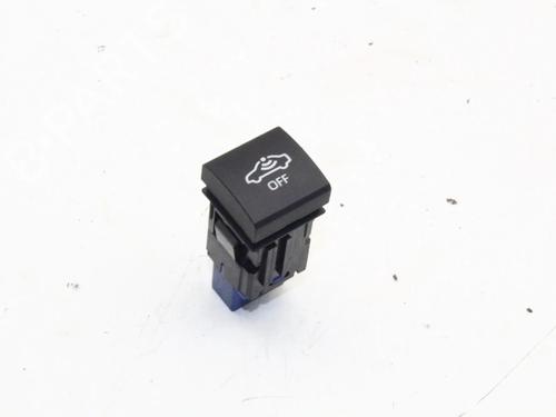 Used Switch Switch TOYOTA YARIS (_P21_, _PA1_, _PH1_) 1.6 GR 4WD (GXPA16) (261 hp) 39813046 39813046