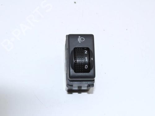 Used Switch Switch NISSAN JUKE (F15) 1.6 (117 hp) 39781640 39781640