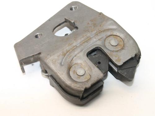 hood-lock-bmw-1-coupe-e82-2006-2007-2008-2009-2010-2011-2012-2013-39813673 main image