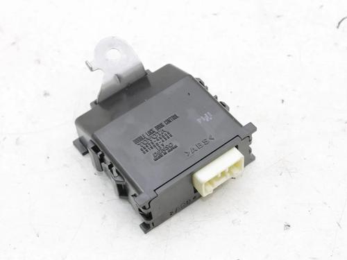 Used Control unit Control unit TOYOTA COROLLA Hatchback (_E21_, _EA1_, _EH1_) 1.8 Hybrid (ZWE211, ZWE219) (122 hp) 39797345 39797345