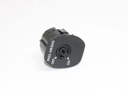 switch-land-rover-discovery-iv-l319-2009-2010-2011-2012-2013-2014-2015-2016-2017-2018-39786720 main image