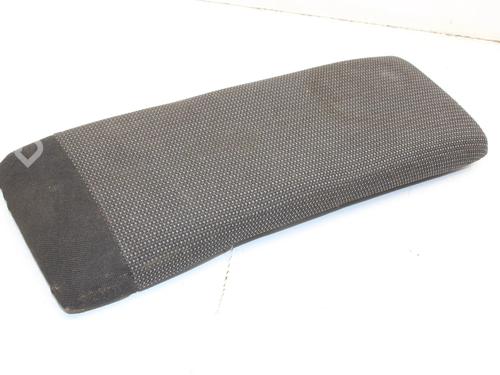 Used Armrest / Center console Armrest / Center console CITROËN C4 CACTUS 1.2 VTi 82 (82 hp) 39867691 39867691