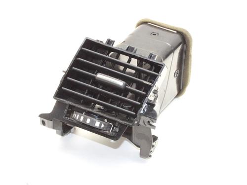 Used Air vent Air vent LAND ROVER RANGE ROVER SPORT I (L320) 3.0 D 4x4 (245 hp) 39833871 39833871